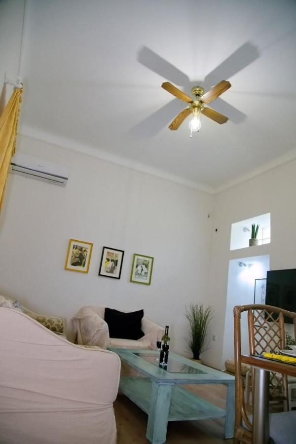 Aroura Homes Garden House 2br 2ba Free Parking Villa *
